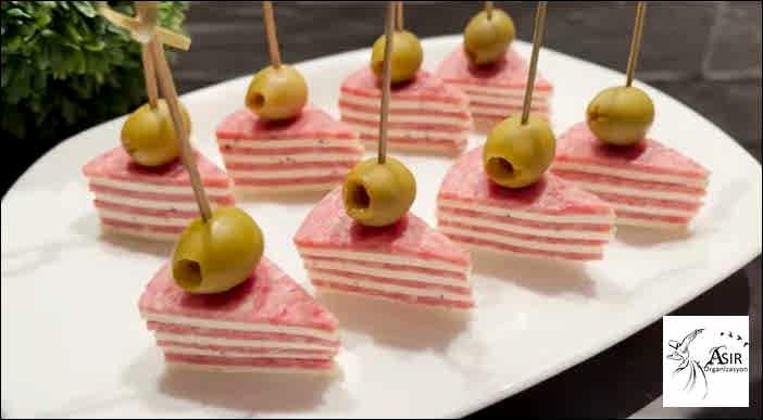 Kokteyl Yiyecekleri Menüsü