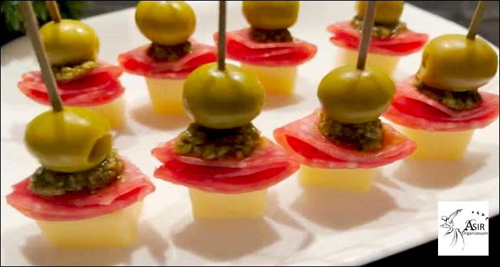 Kokteyl Yiyecekleri Menüsü