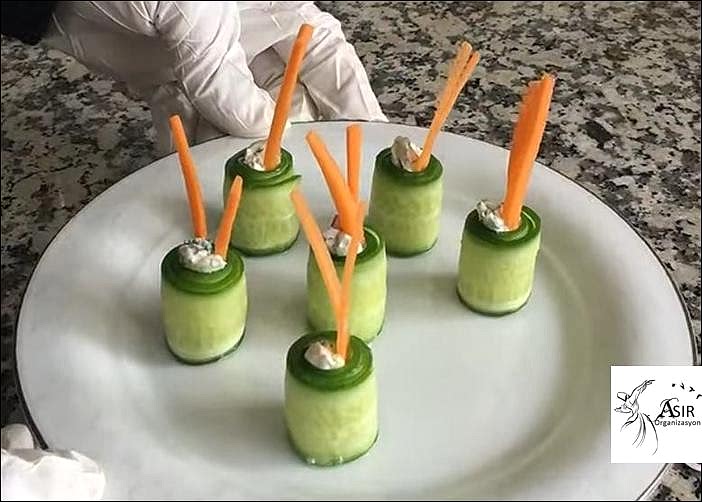 Kokteyl Yiyecekleri Menüsü